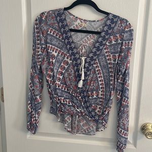 Long sleeve blouse.